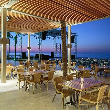 Hotel Dobedan World Palace 